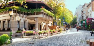 Skadarlijski kinematograf – besplatne projekcije domaćih filmova na otvorenom